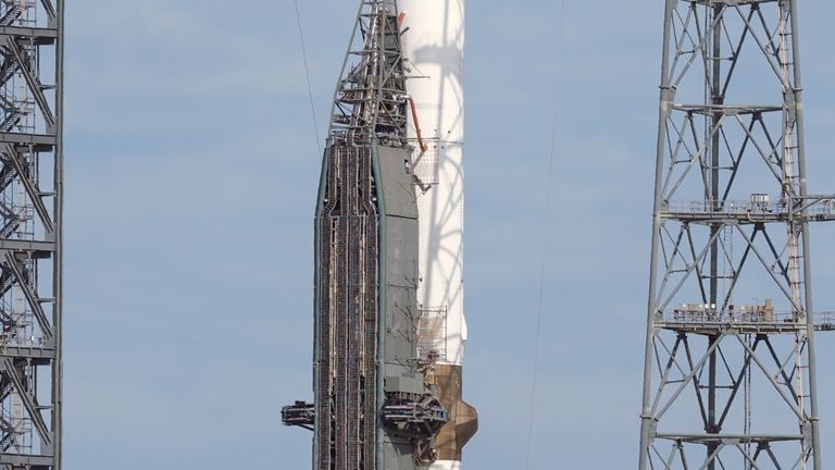 Blue Origin's New Glenn rocket stands ready for another launch...