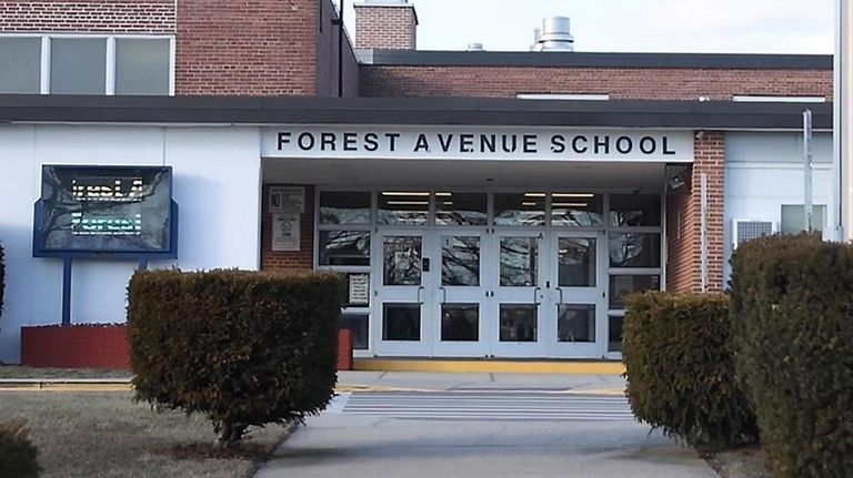 Forest Ave School in West Babylon